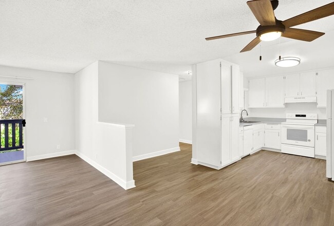 Photo - Valley Breeze Apartments