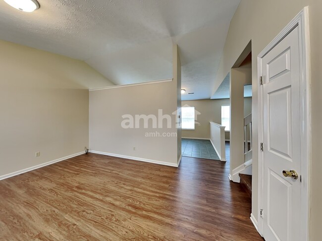 Photo - 51 Clearview Ln