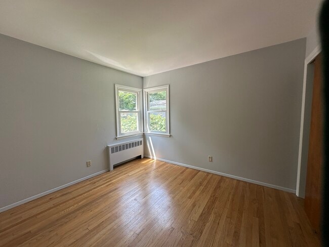 Photo - 234 Crombie St