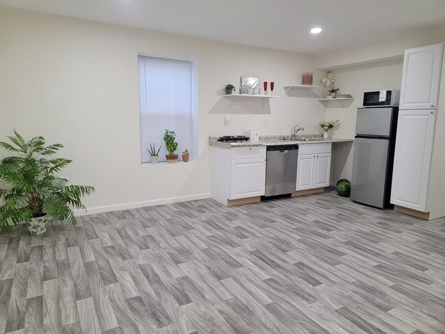 Photo - Charming 2BR House in Charles Town