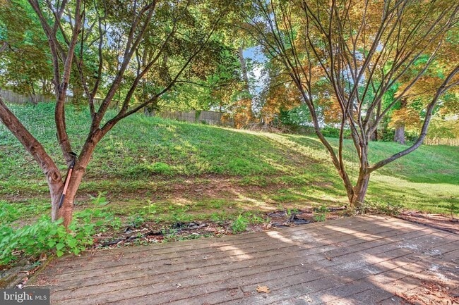 Building Photo - 9333 Pan Ridge Rd
