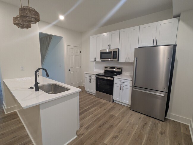 Photo - 137 S Wheatland Ave