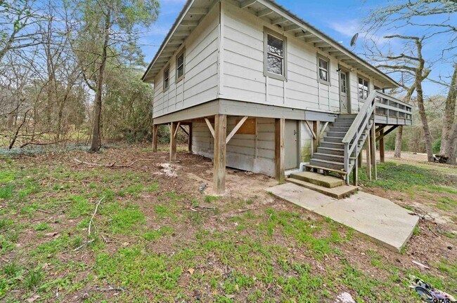 Photo - 20973 Lakeview Dr