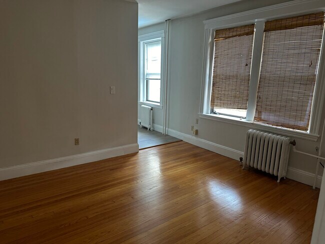 Photo - 370 Chestnut Hill Ave