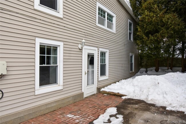 Building Photo - 504 NY-9D Unit C