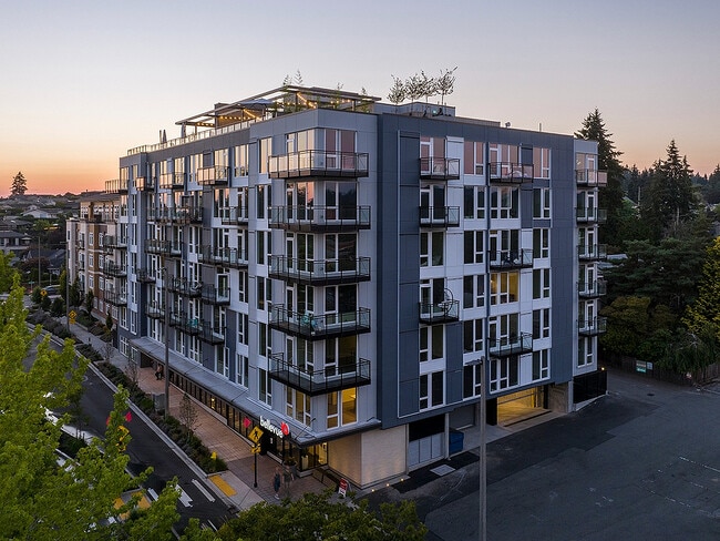 Building Photo - Bellevue 10