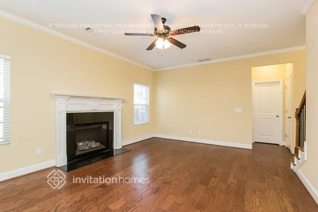 Photo - 1313 Invermere Dr SE
