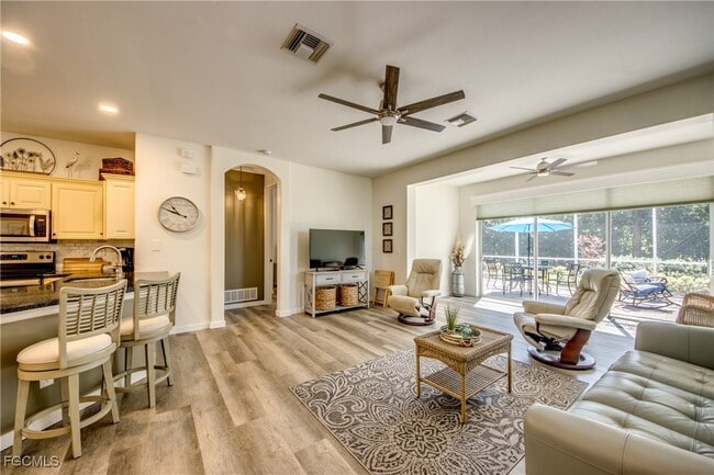 Photo - 10519 Diamante Way