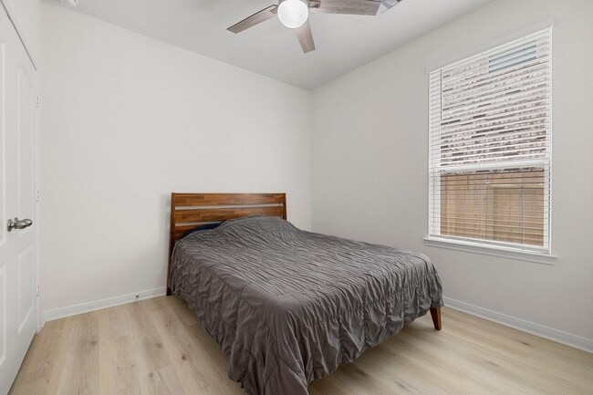 Photo - 7618 Coral Ky Dr