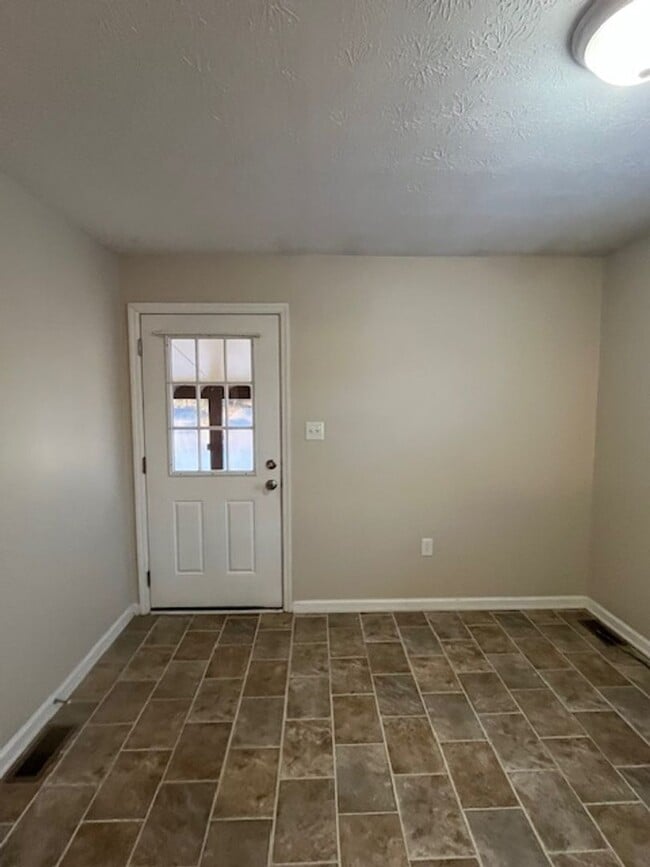 Photo - 201 S Glencove Ave