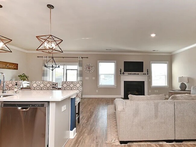 Photo - 30 Winged Bourne Ct