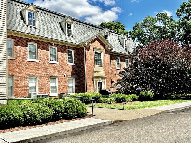 Outside - 295 Ridge Rd Unit Condo