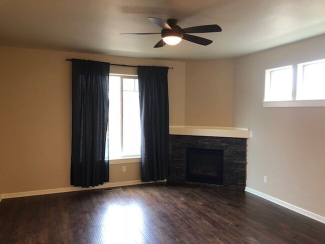 Photo - 20793 NE Sierra Dr