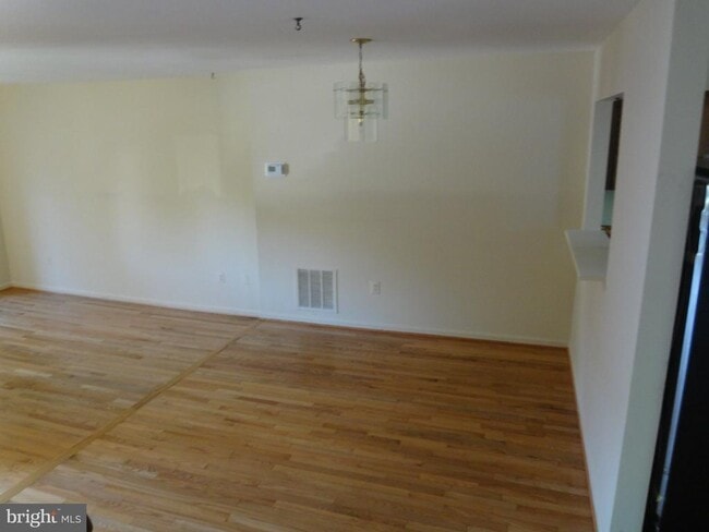 Photo - 8 Hunters Gate Ct