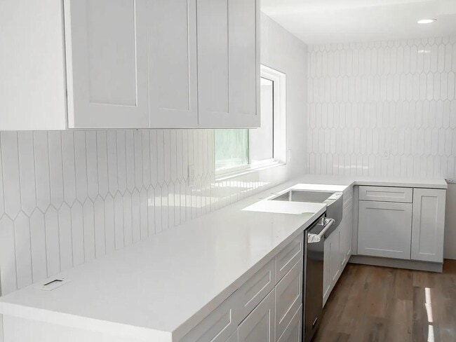 Photo - 1364 Pillsbury Ln