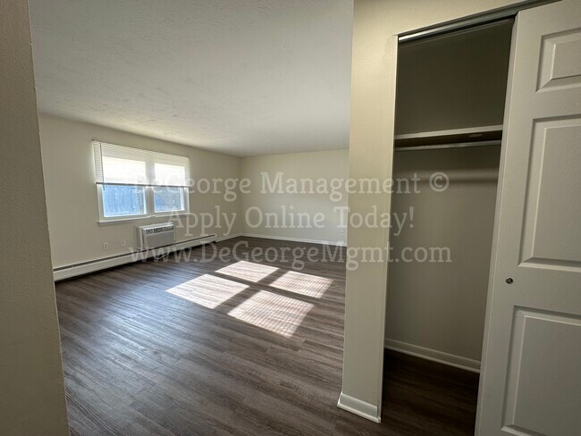 Georgetown Manor Apartments
