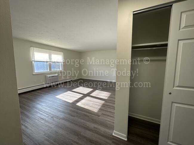Photo - Georgetown Manor Apartments for Rent in We...
