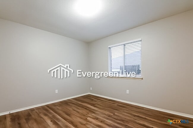 6624 jollyn county Ct