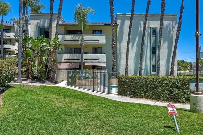 Building Photo - $500 Move In Special-Spacious Condo with Dual Master Suites Just Minutes Away from SDSU Unit 216