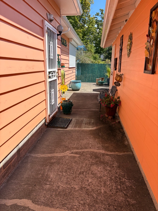 Building Photo - 5508 SE Harold St Rental