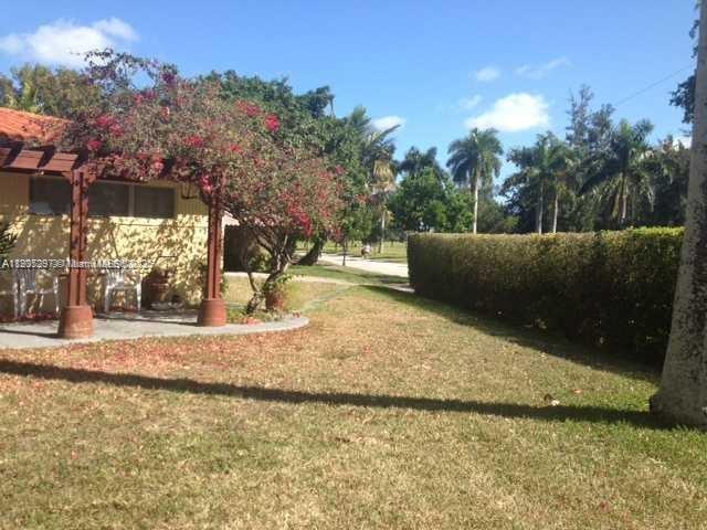 Photo - 1100 N Shore Dr