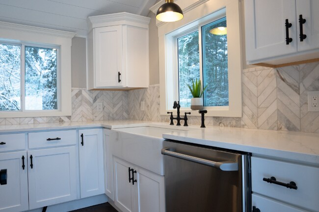 Photo - 497 Springfield St