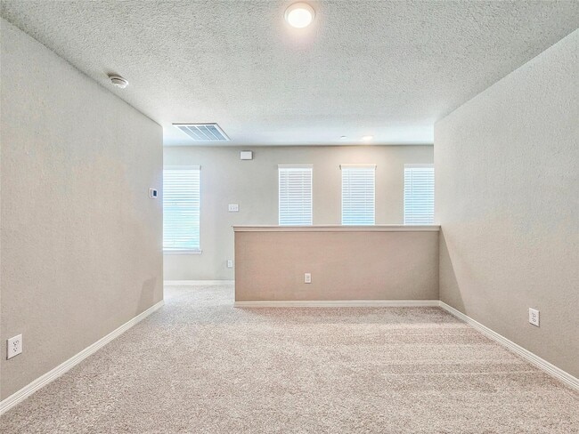 Photo - 8002 Scanlan Trce