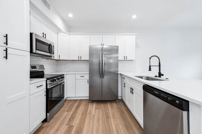 Photo - 783 Fortune St Unidad A