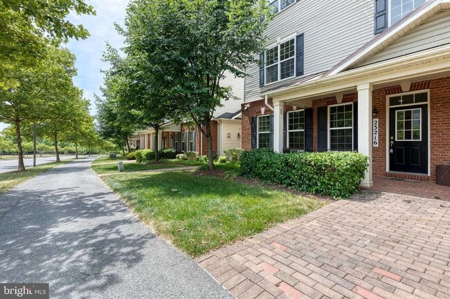 Photo - Welcome to Observation Drive! This lovely ...