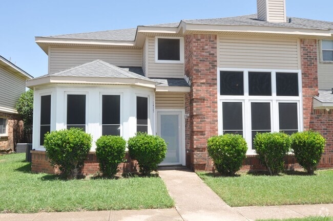 Building Photo - 1425 Danielle Dr Rental