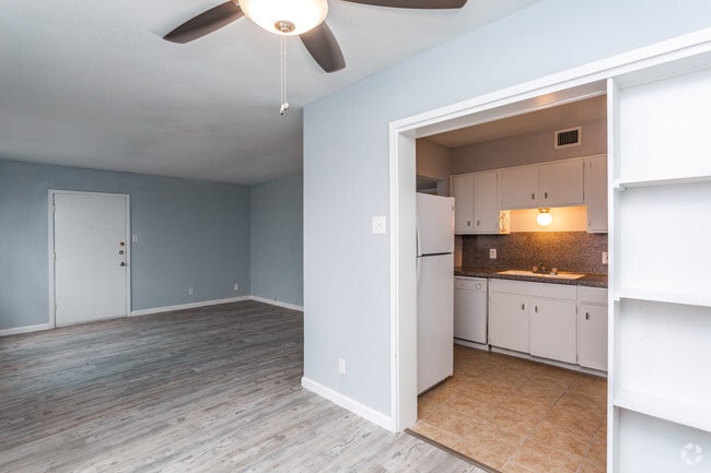 2BR, 1.5BA - 931SF Kitchen & Dining Room Built-In Shelving
