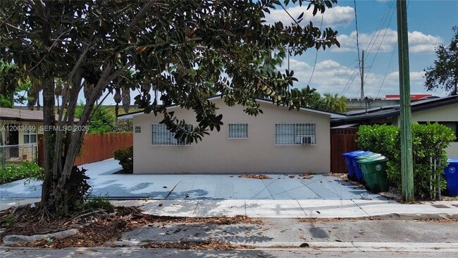 Building Photo - 286 NW 39th St Unit 288