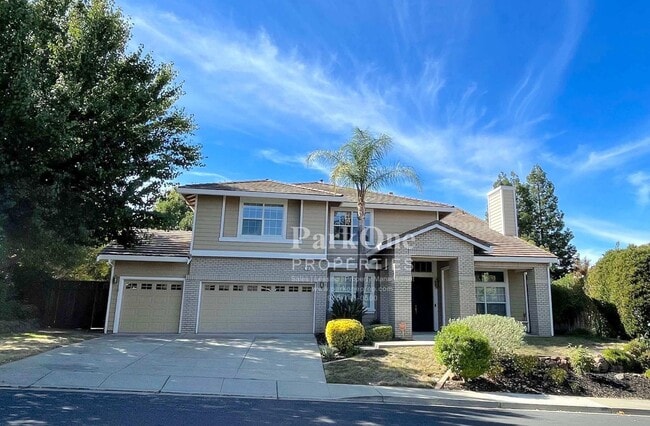 Building Photo - Beautiful Home in Peacock Creek