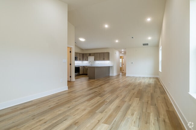 2BR1.5BA 1183SF