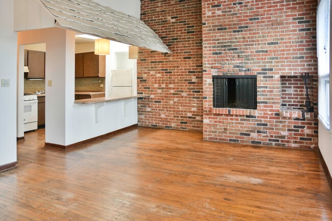 Photo - 873 W Lill Ave Unit b3