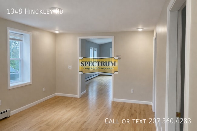 Photo - 1348 Hinckley Rd