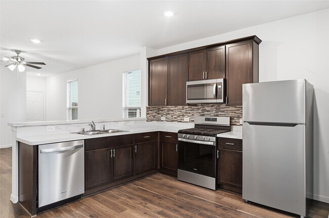 Photo - 16306 Fontana Ct