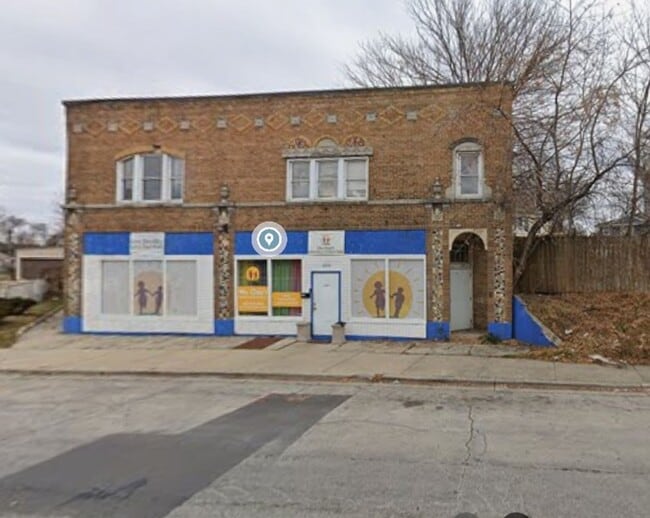 Photo - 2214-2220 W Hopkins St. (8 Unit)