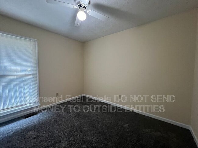 Photo - 5038 Linton Hall Rd