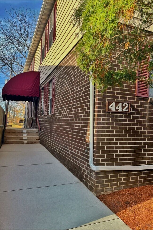 Photo - 442 S 18th St Unit 4