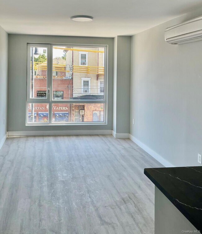 Photo - 20-22-22 College Point Blvd Unit 3B