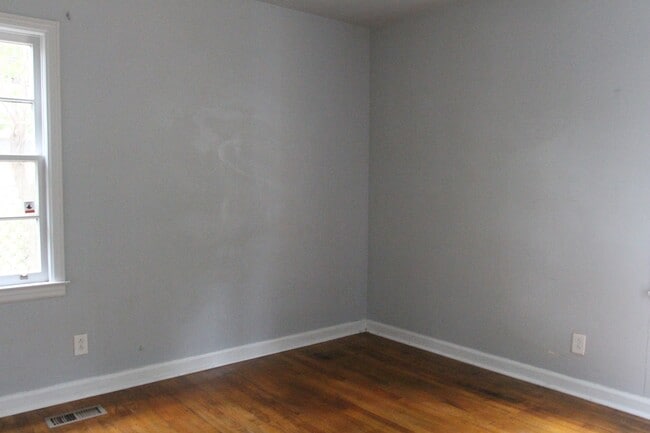 Photo - 1807 W Broad Ave