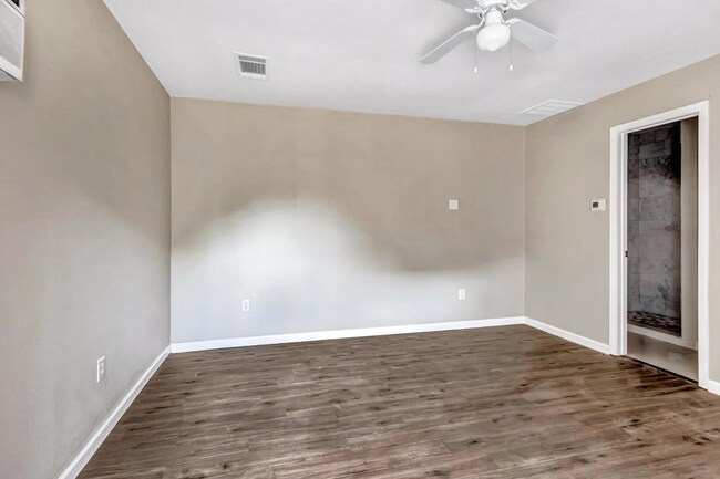 Photo - 2351 Longhorn St Unit #D