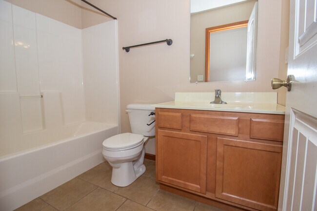 Photo - 22039 Harlan Ln