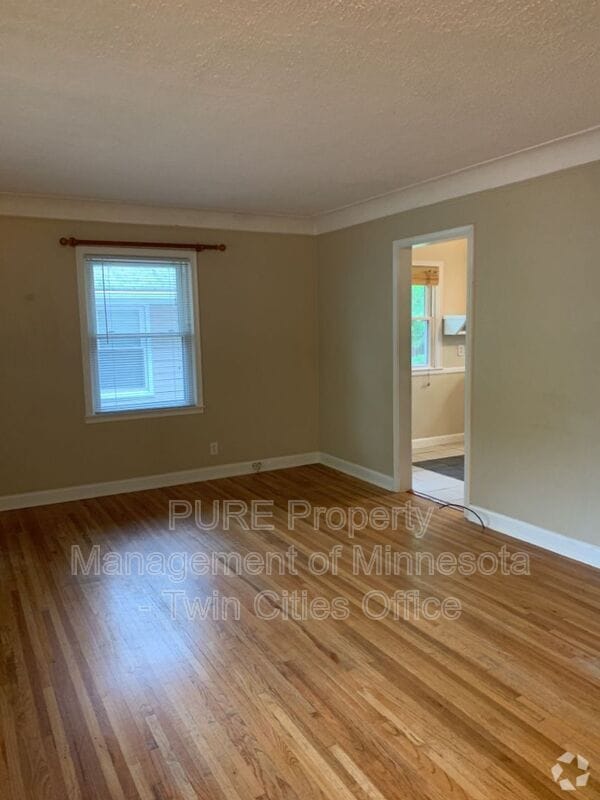 Building Photo - 3230 Texas Ave S Rental