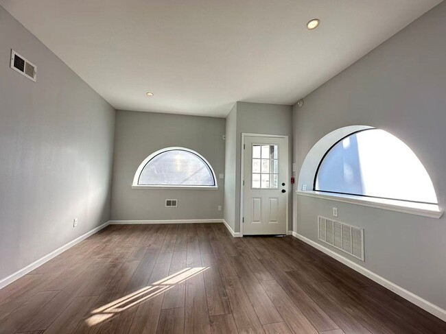 Photo - 1650 S Camac St Unidad 1F