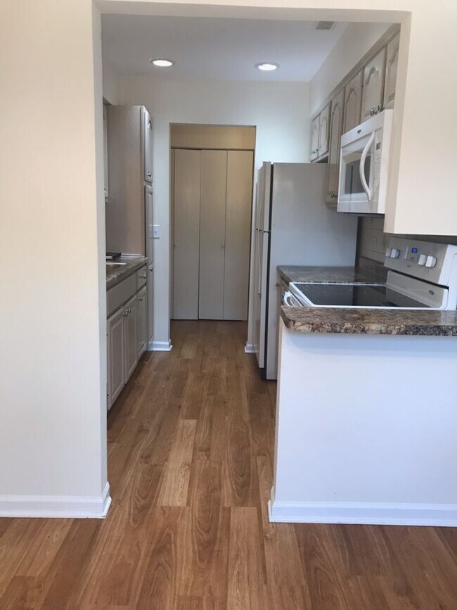 Photo - 1615 N Milwaukee Ave Unit 1615 N Milwaukee Avenue #7A