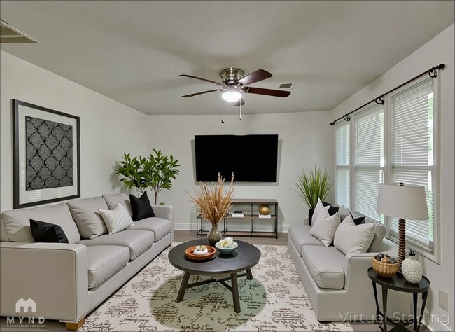 Photo - 433 W Lake Ave NW