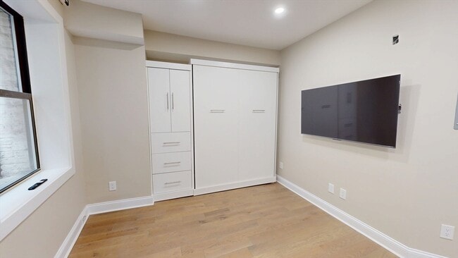 Photo - 31-35-35 India St Unit 202