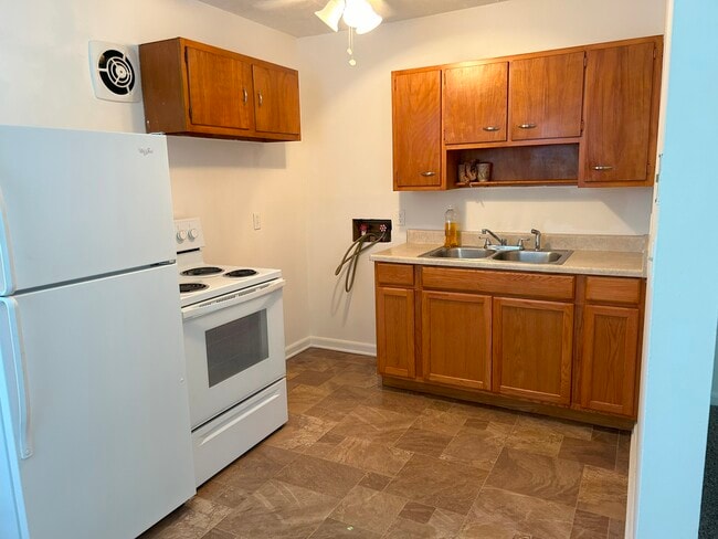 Building Photo - 2503 Hermitage Way Unit # 3 Rental